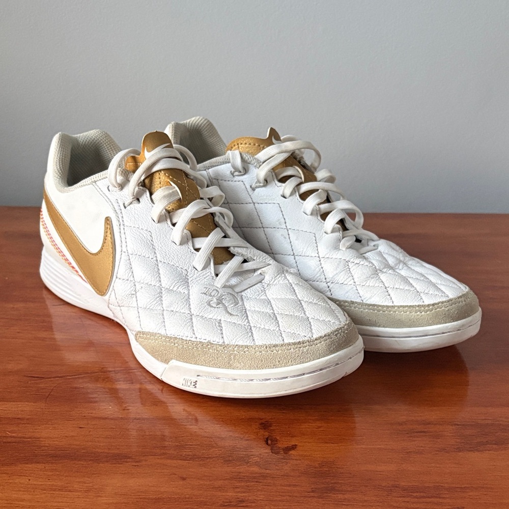 Nike Tiempo Indoor Soccer Shoes